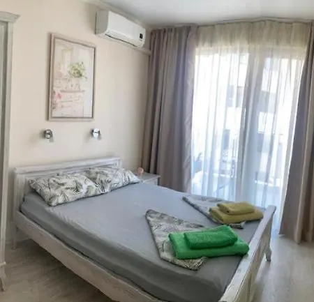 Apartment Sea Breeze.